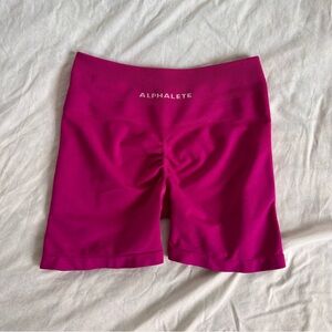 alphalete amplify magenta shorts 4.5”